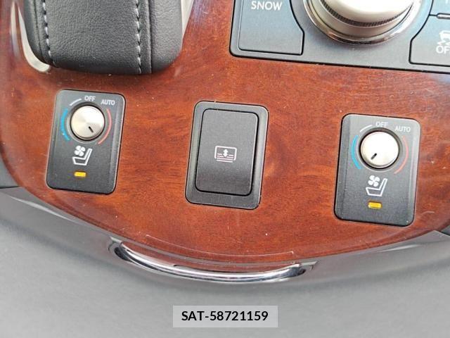 Lexus LS 2016-05 851273-18