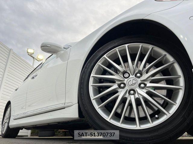 Lexus LS 2009-12 1016469-16