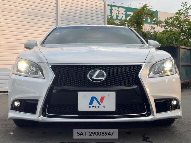 Lexus LS 2015-08 1123598-13