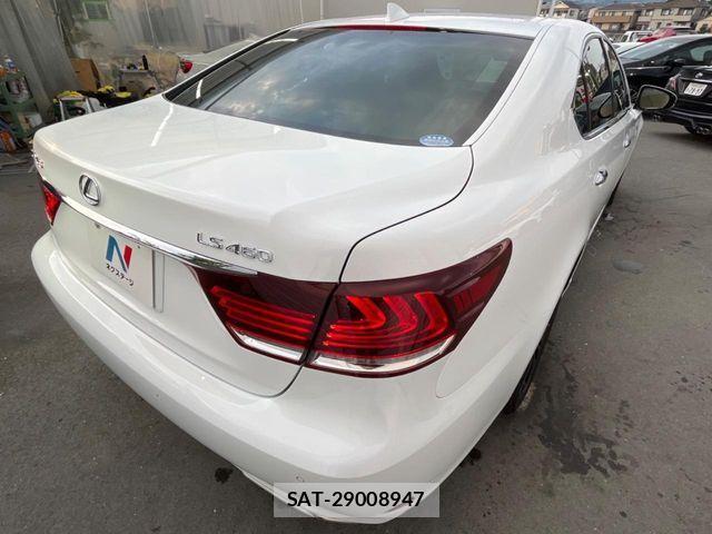 Lexus LS 2015-08 1123598-18