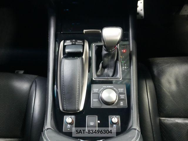 Lexus LS 2012-11 1182254-11