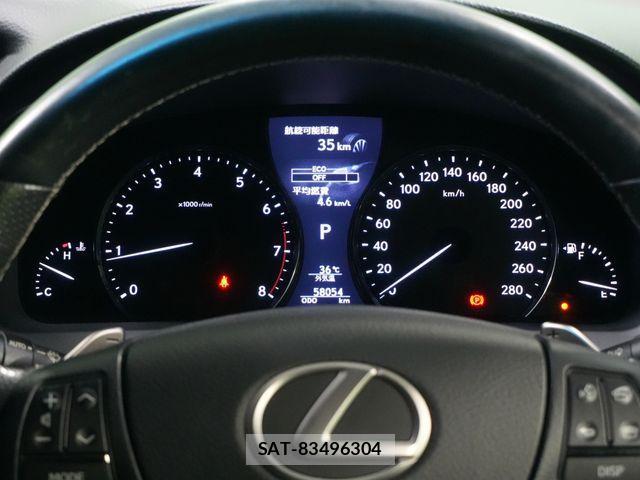 Lexus LS 2012-11 1182254-16