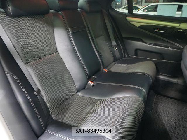 Lexus LS 2012-11 1182254-26