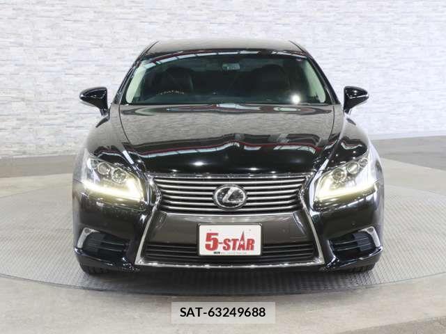 Lexus LS 2012-12 1257691-10