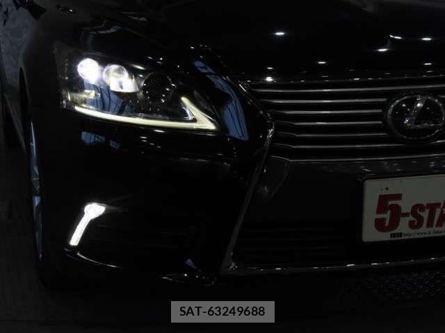 Lexus LS 2012-12 1257691-14