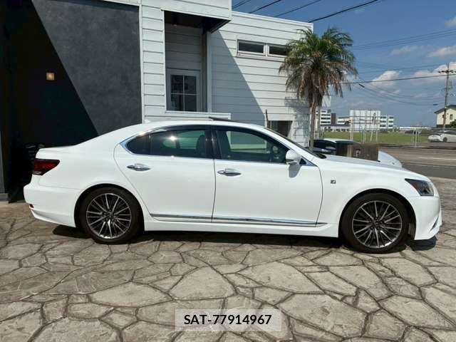 Lexus LS 2013-12 3377877-19