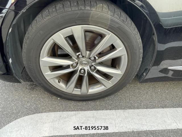 Lexus LS 2013-12 3377872-5