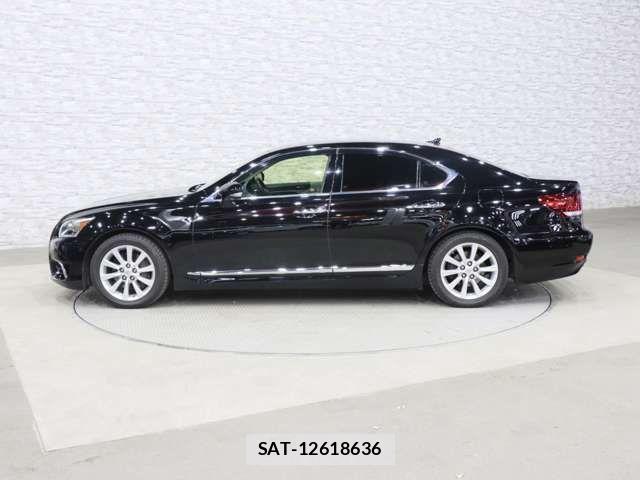 Lexus LS 2013-03 3674617-11