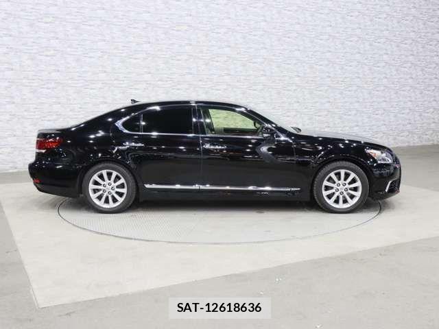 Lexus LS 2013-03 3674617-12
