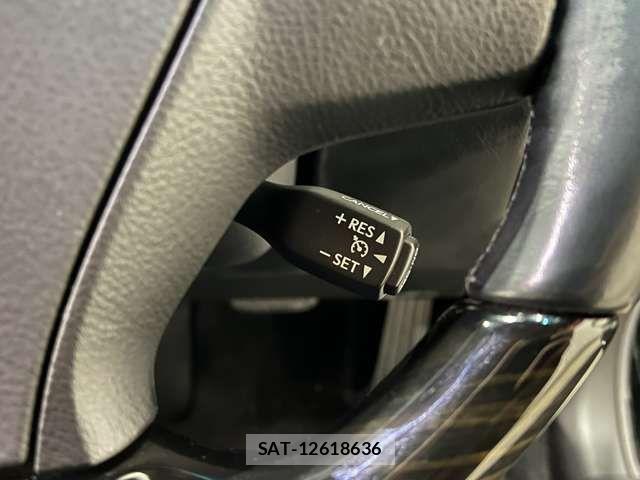 Lexus LS 2013-03 3674617-6