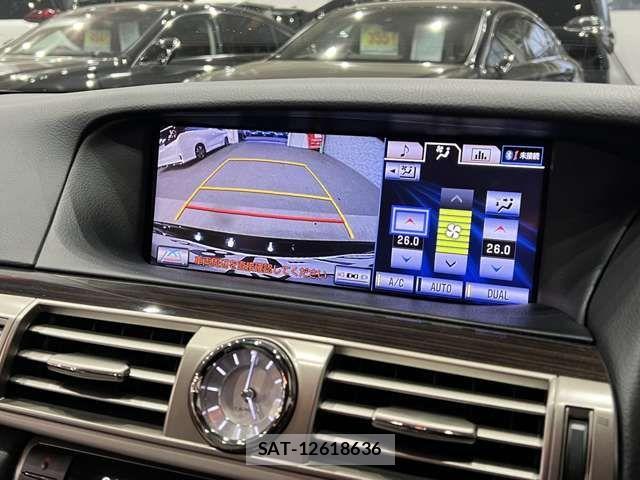 Lexus LS 2013-03 3674617-8