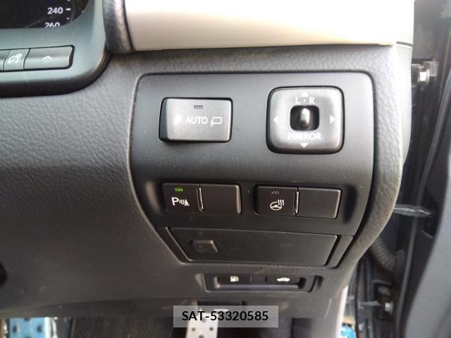 Lexus LS 2015-07 3771409-4