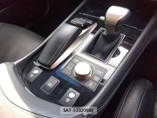 Lexus LS 2015-07 3771409-7