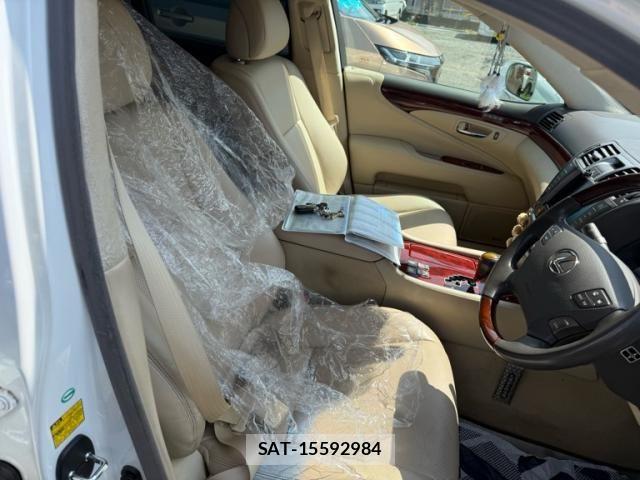 Lexus LS 2009-12 6499464-10