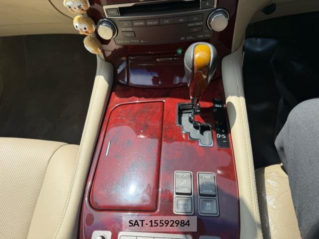 Lexus LS 2009-12 6499464-15