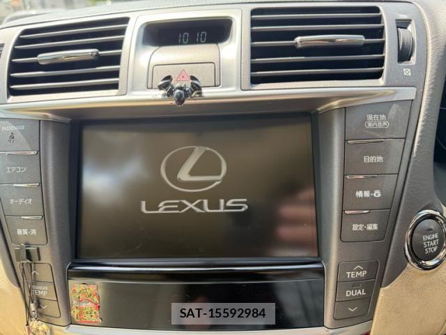 Lexus LS 2009-12 6499464-17