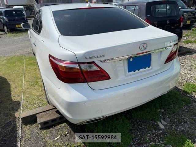 Lexus LS 2009-12 6499464-3