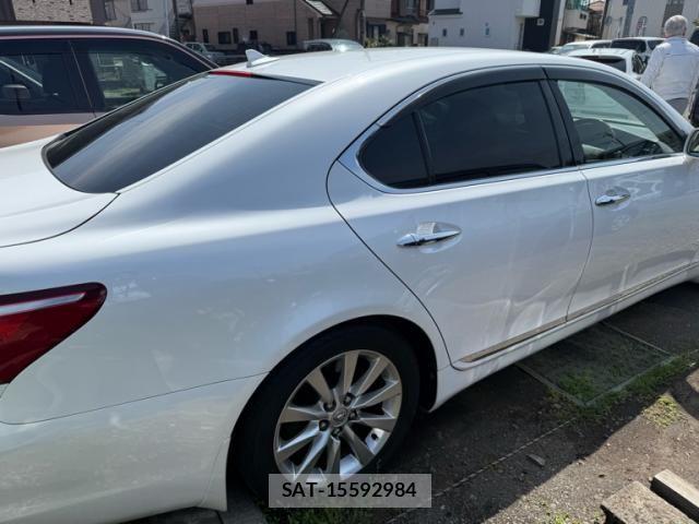 Lexus LS 2009-12 6499464-4