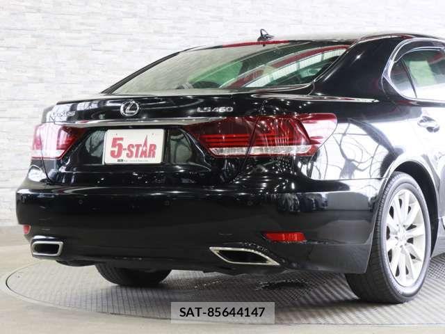 Lexus LS 2013-01 6641827-16