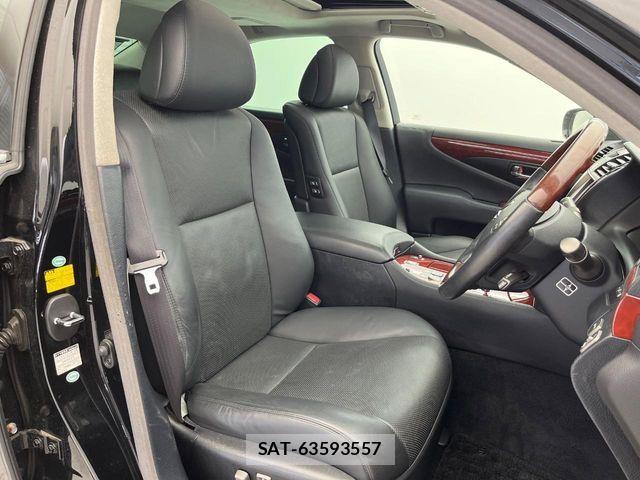 Lexus LS 2008-08 6641833-11
