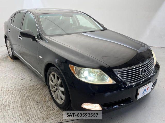 Lexus LS 2008-08 6641833-15