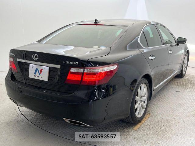 Lexus LS 2008-08 6641833-16