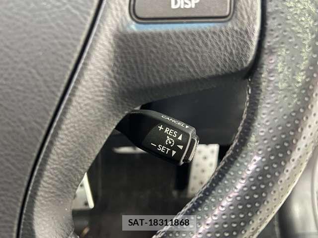 Lexus LS 2013-11 6641832-8