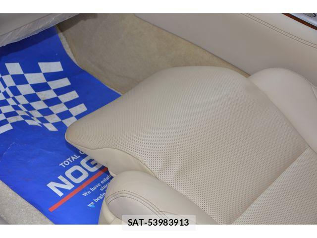 Lexus LS 2016-10 6676682-16