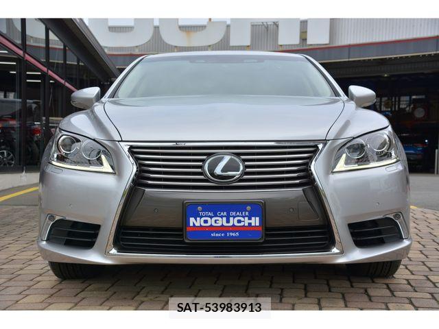 Lexus LS 2016-10 6676682-1