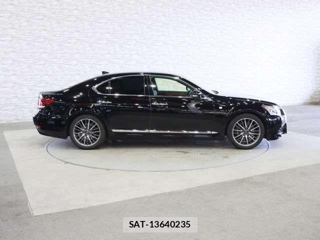 Lexus LS 2013-11 6676680-13