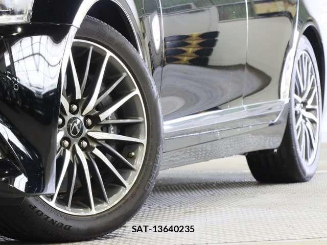 Lexus LS 2013-11 6676680-16