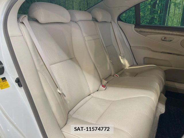 Lexus LS 2013-07 6716524-9