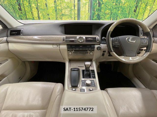 Lexus LS 2013-07 6716524-1