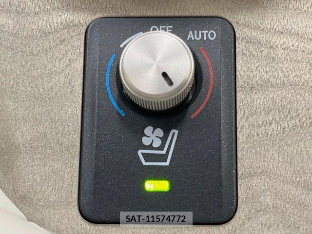 Lexus LS 2013-07 6716524-7