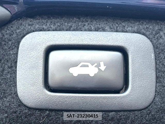 Lexus LS 2013-03 6907725-11