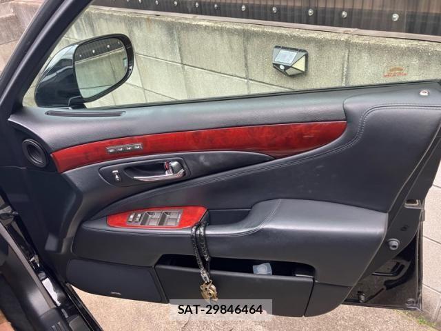 Lexus LS 2007-06 6907731-9