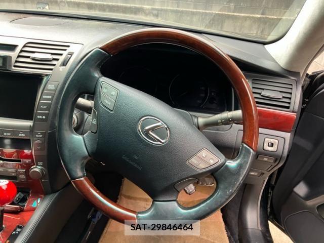 Lexus LS 2007-06 6907731-11