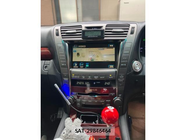Lexus LS 2007-06 6907731-18