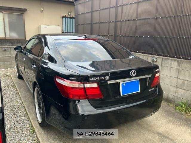 Lexus LS 2007-06 6907731-5
