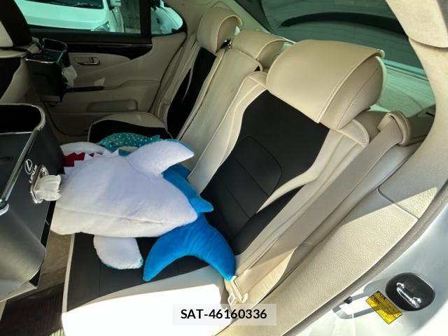 Lexus LS 2008-04 6995076-16