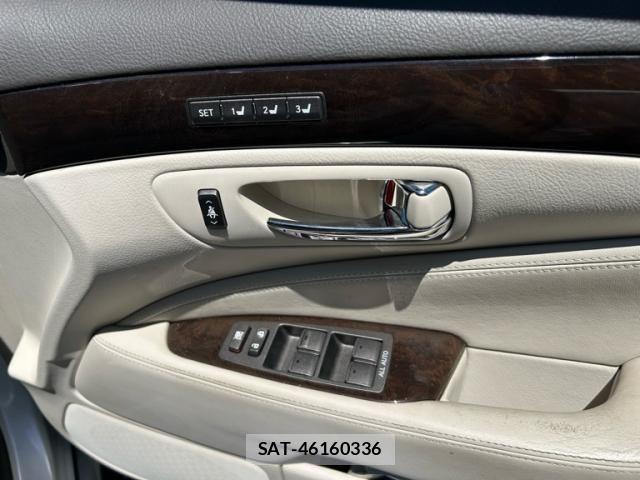 Lexus LS 2008-04 6995076-18