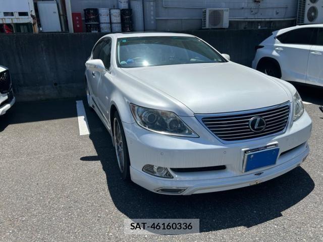 Lexus LS 2008-04 6995076-1