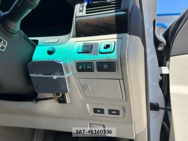 Lexus LS 2008-04 6995076-19