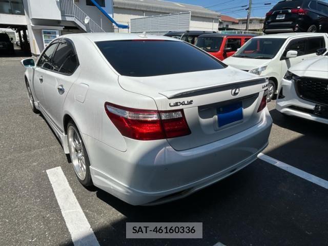 Lexus LS 2008-04 6995076-5