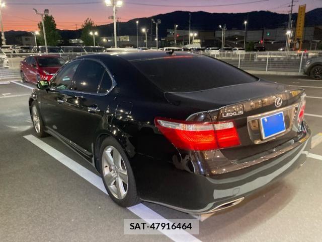 Lexus LS 2007-03 7220981-11