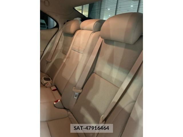 Lexus LS 2007-03 7220981-16