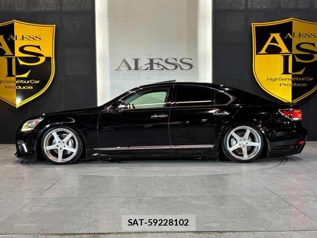 Lexus LS 2012-12 7358490-10