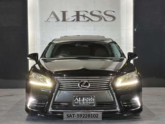 Lexus LS 2012-12 7358490-13