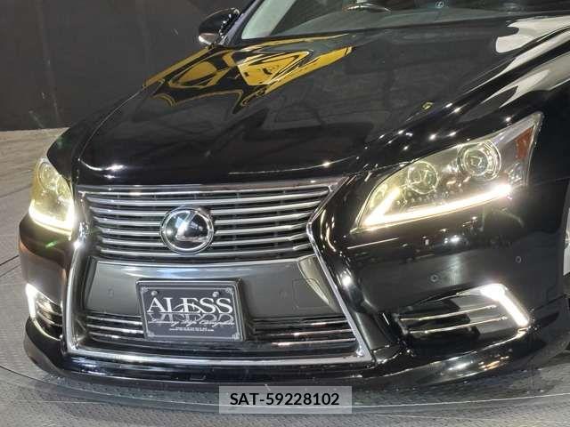 Lexus LS 2012-12 7358490-5