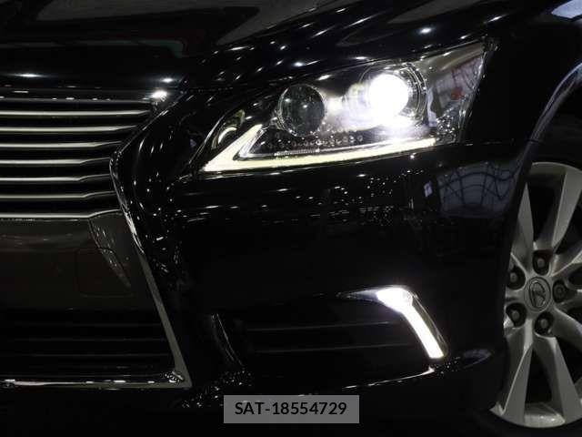 Lexus LS 2016-09 7358492-14